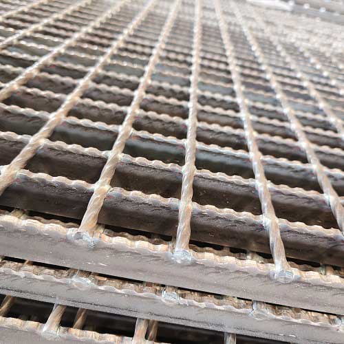 齒形鋼格板鋼格柵全面解析：安全性能與應用