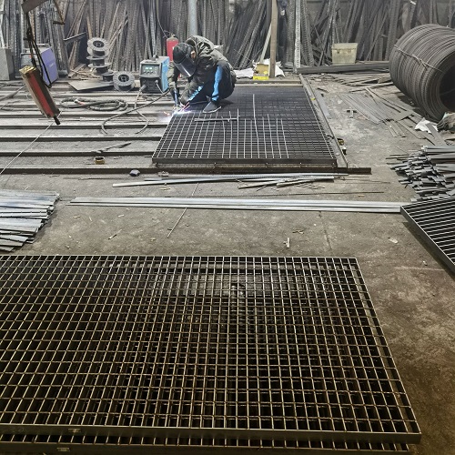 G405/30/100焊接車間防鼠防風鋼格柵鋼格板適合哪些環境