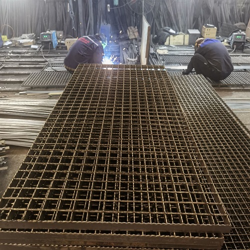 平臺鋼格柵焊接技巧與注意事項詳解