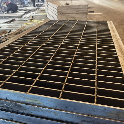 排水溝蓋板格柵的應用與優勢解析