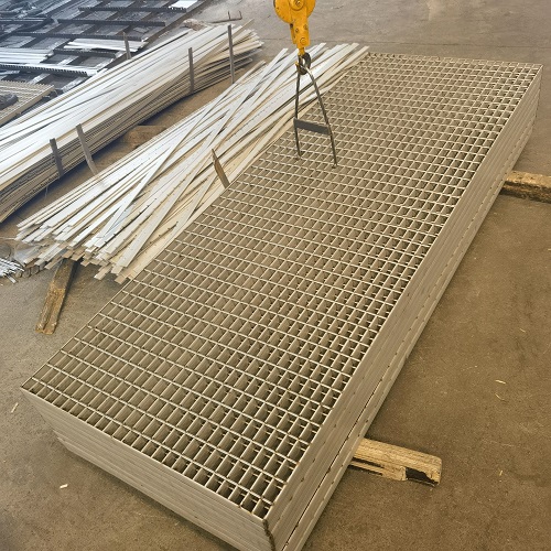 案例解析：某高鐵項目如何通過定制鋼格板節省30%成本？