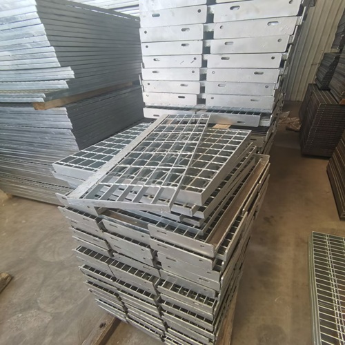 鋼結(jié)構(gòu)平臺(tái)鋼格柵：輕量化與高強(qiáng)度的工程平衡術(shù)