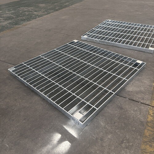 鋼格柵板與傳統鋪地材料的性能對比分析