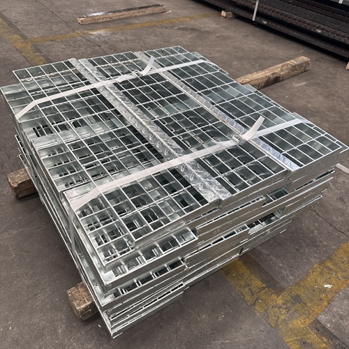 鋼格柵板在排水系統(tǒng)中的應用太實用了