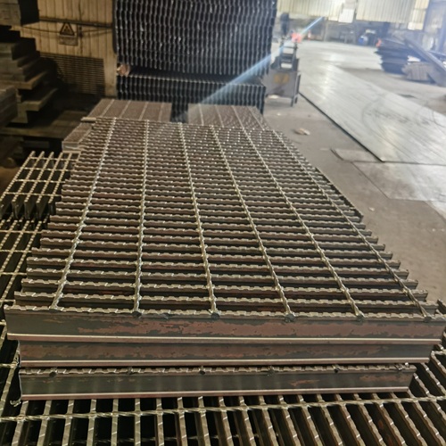 別再亂買了，鋼格柵板選型全攻略來了