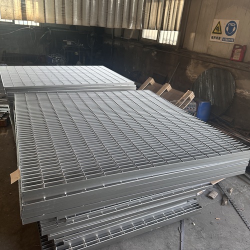 鋼格柵板生銹怎么辦？教你幾招輕松應對